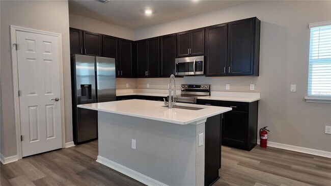 Building Photo - 445 Silverbell Trl