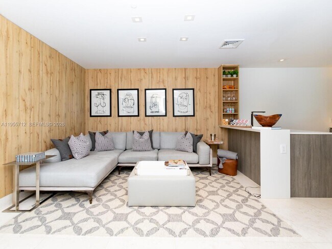 Building Photo - 360 Ocean Dr