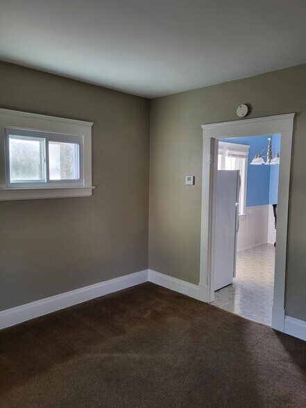 Building Photo - 1624 Lakewood Ave