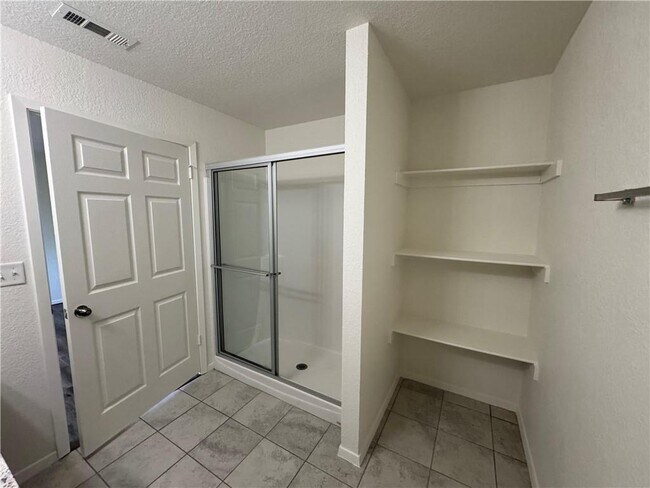 Building Photo - 1299 Canyon Gate Dr