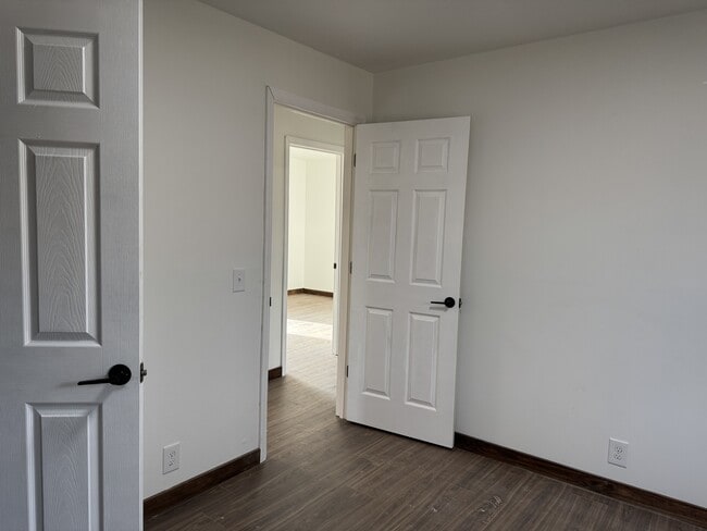 Building Photo - 914 Croft Cir