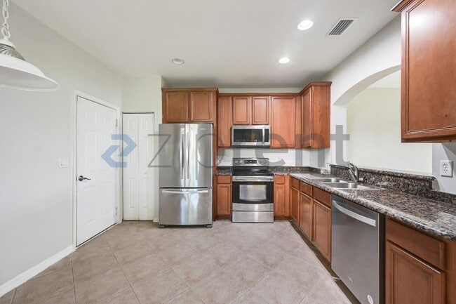 Building Photo - 3158 Antica St