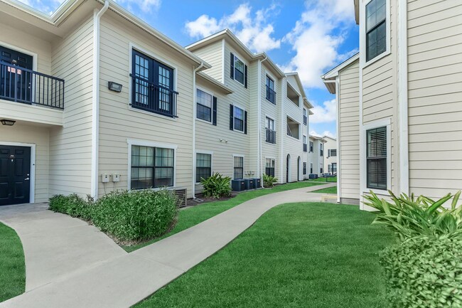 Building Photo - 6533 Patti Dr