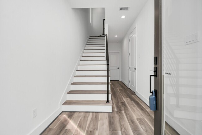 Building Photo - 1507 Robin St