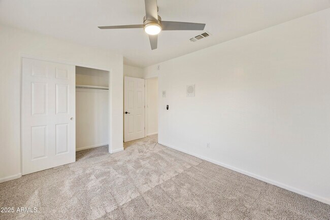 Building Photo - 18027 N 50th Pl