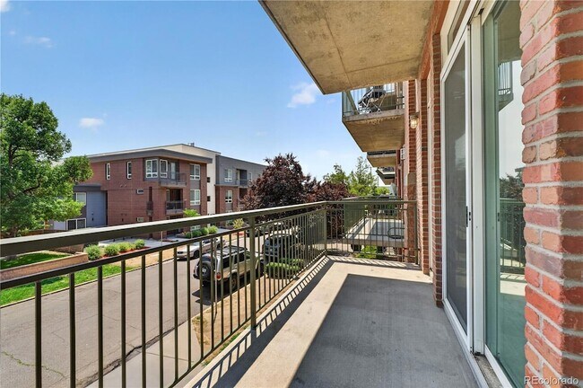 Building Photo - 3201 Shoshone St
