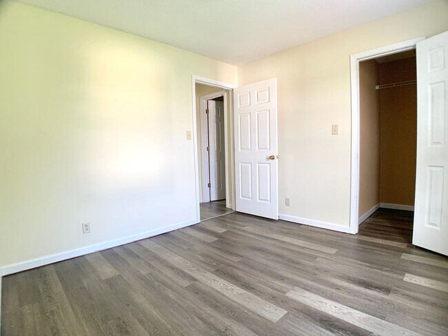 Building Photo - 1003 Poppy Seed Dr