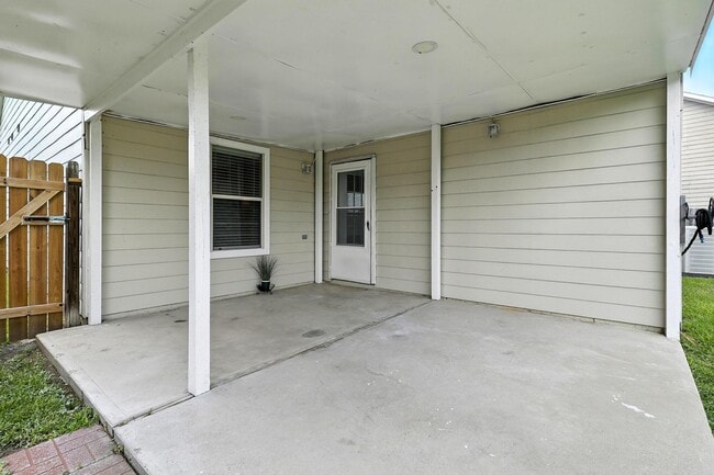 Building Photo - 10123 Sweet Olive Way