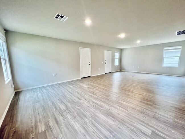 Building Photo - 12111 Overton Wy