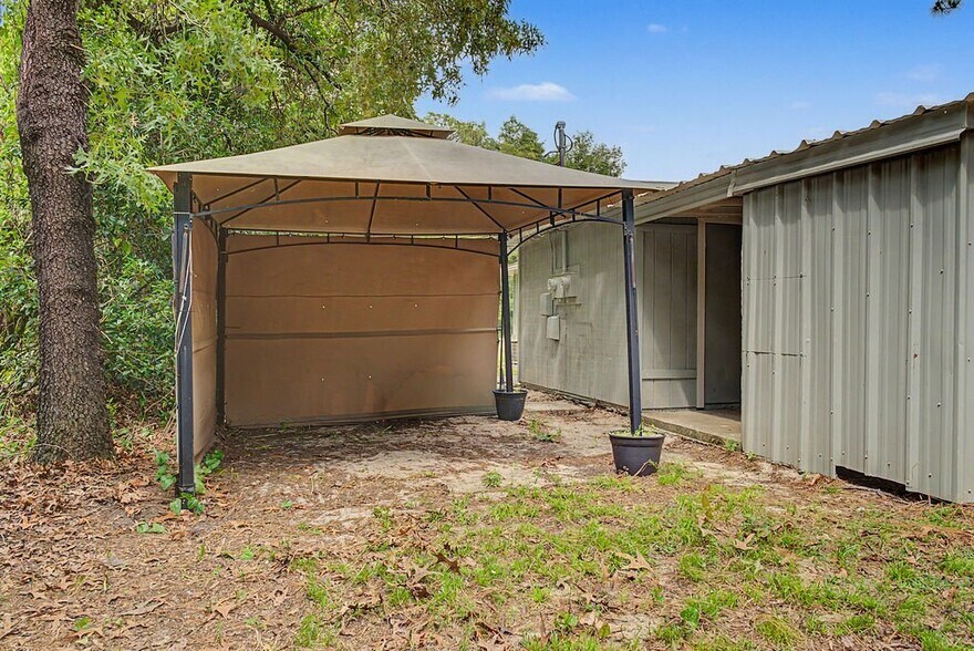 Building Photo - 3080 S Clematis Way