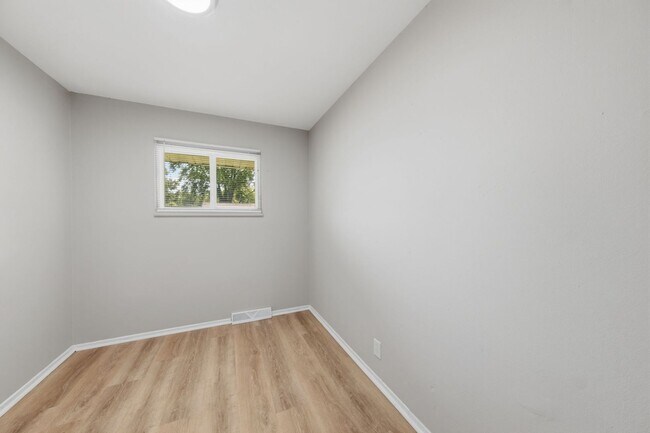 Building Photo - For Rent – 3 Bedroom Home | Section 8 Welcome