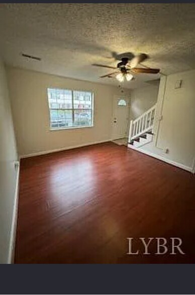 Building Photo - 8022 Timberlake Rd