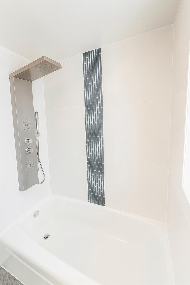 Building Photo - 801 Andrews Ave