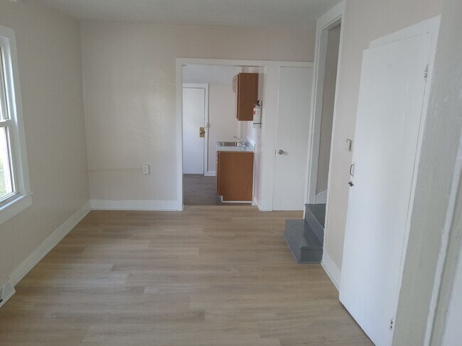 Building Photo - 19-21 Taylor