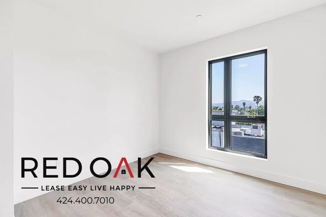 Building Photo - 12444 Chandler Blvd