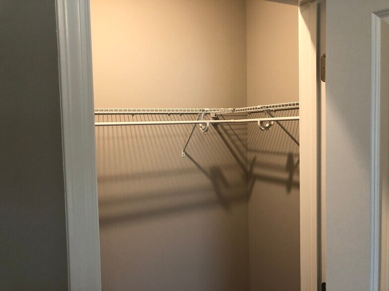 CLOSET - 2278 Klondike Rd