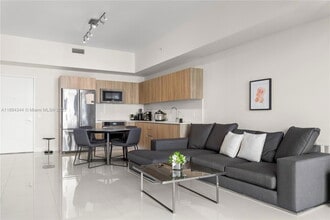 Building Photo - 2960 NE 207th St