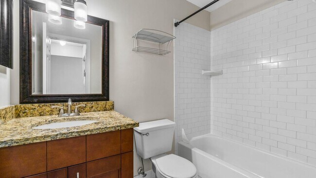 Building Photo - 2900 Olivewood Terrace