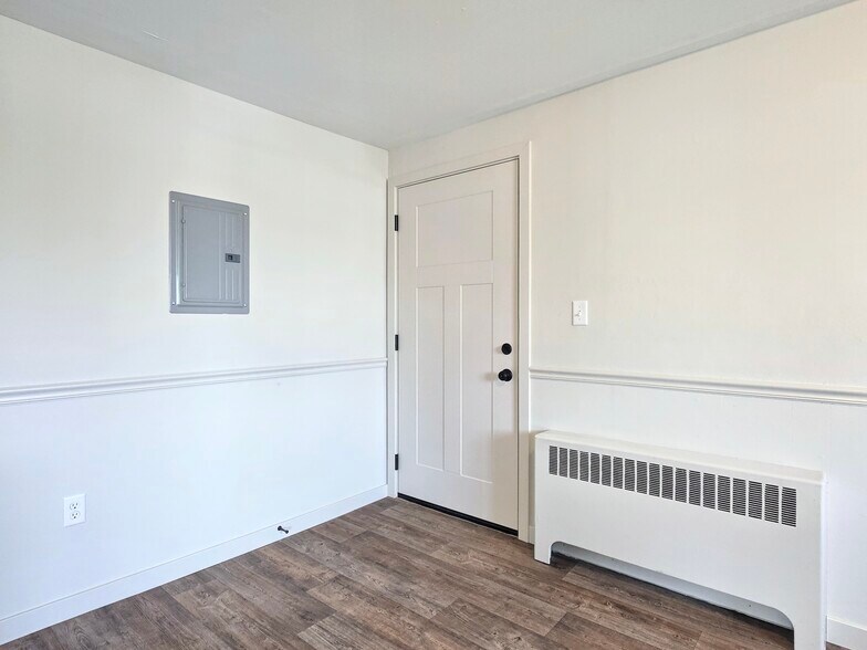 Building Photo - 2622 Creek Hill Rd