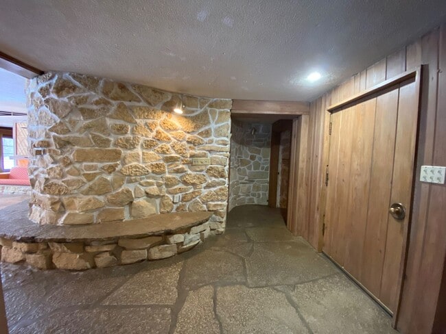 Building Photo - Historic Three Bedroom Home Available