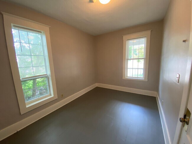 Building Photo - 1023-1025 Lafayette NE