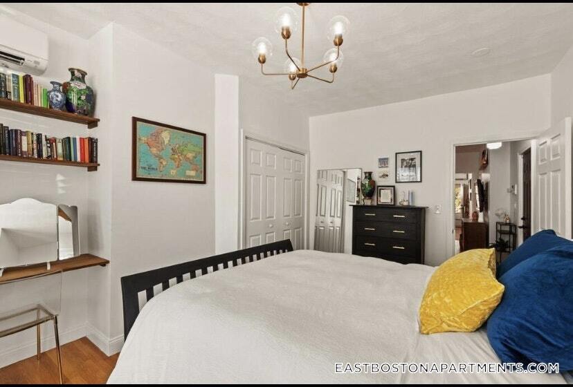 Building Photo - 171 Brooks St