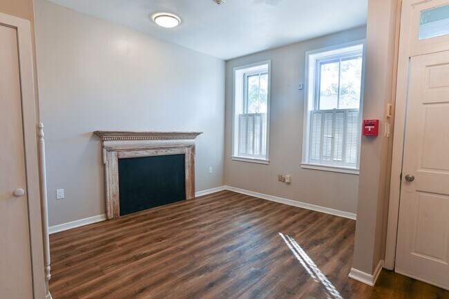 Building Photo - 226 Forster St