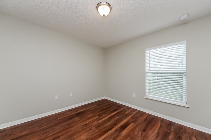 Building Photo - 4811 Petal Pawpaw Ln