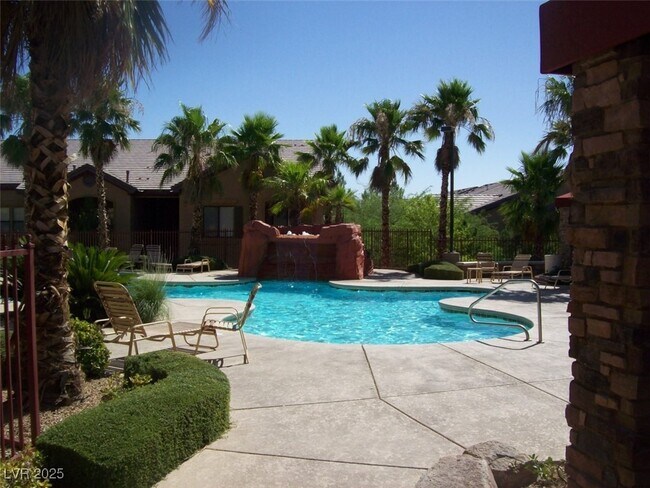 Building Photo - 8250 N Grand Canyon Dr
