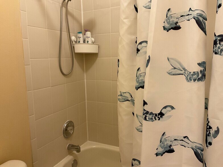 Building Photo - 515 Sunset View Dr