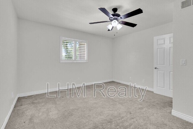Building Photo - 1340 N Recker Rd