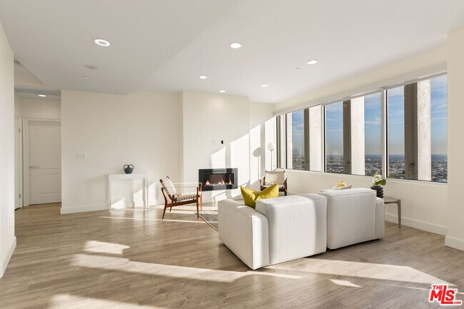 Primary Photo - 5670 Wilshire Blvd
