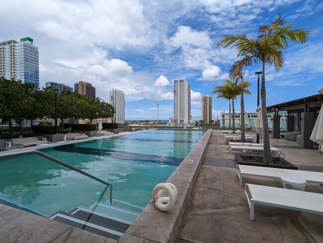 Building Photo - Sweeping Ocean Views at Symphony, 2 Bed, 2...