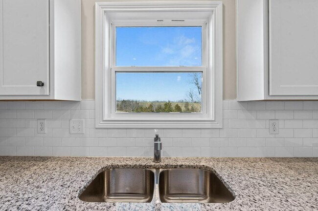 Building Photo - 933 Camden Ct