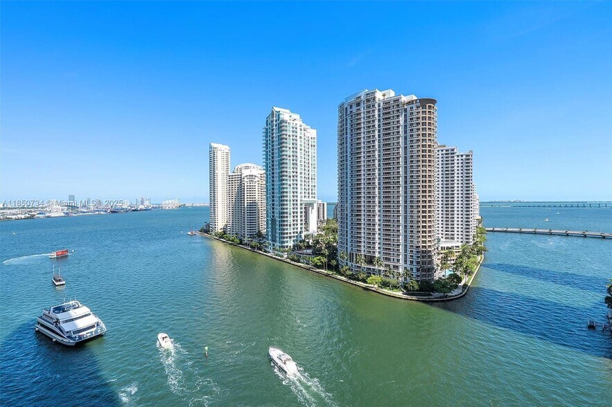 Building Photo - 300 Biscayne Blvd Way