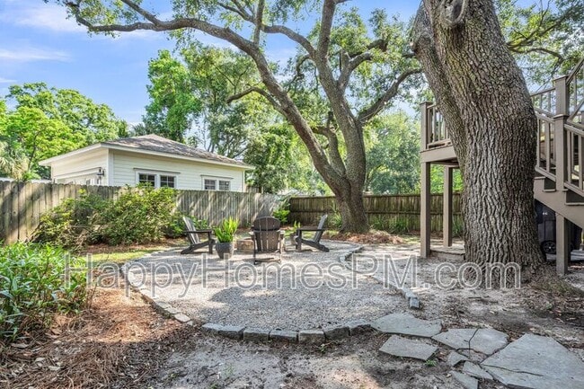 Building Photo - 236 Bayview Drive