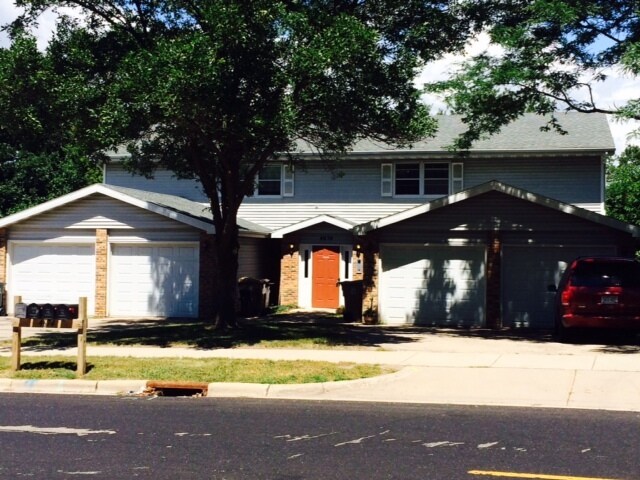 Front of building - 4674 Hayes Rd