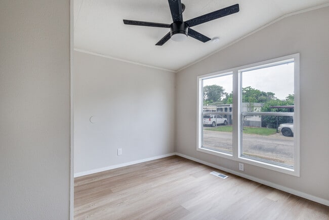 Building Photo - 3 Bedroom 2 Bath Home, Pool & Playground