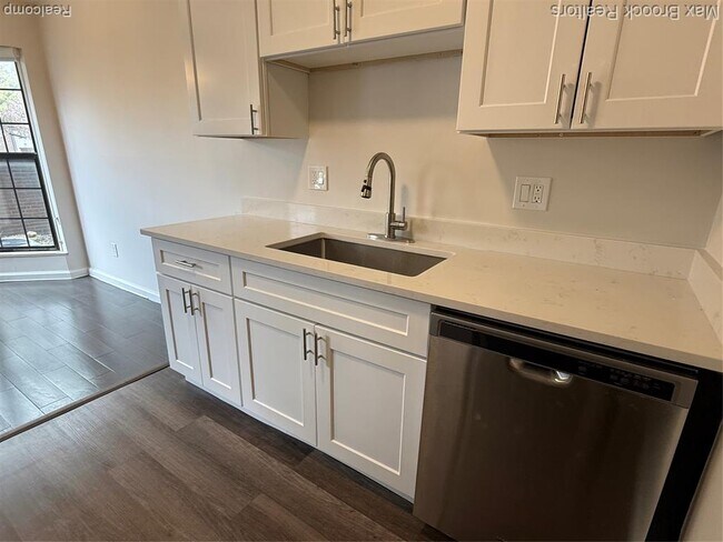 Building Photo - 31186 Country Way