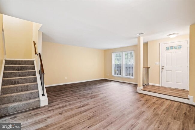 Building Photo - 2970 Schubert Dr