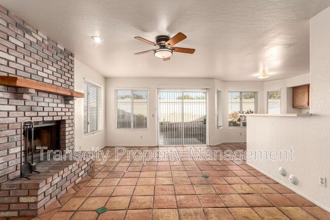 Building Photo - 3722 E Long Lake Rd