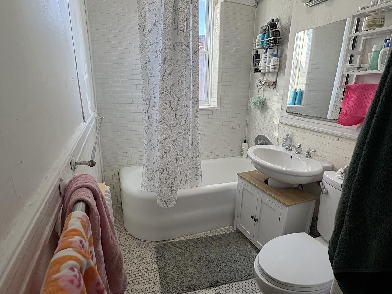 Building Photo - 11 Euston St