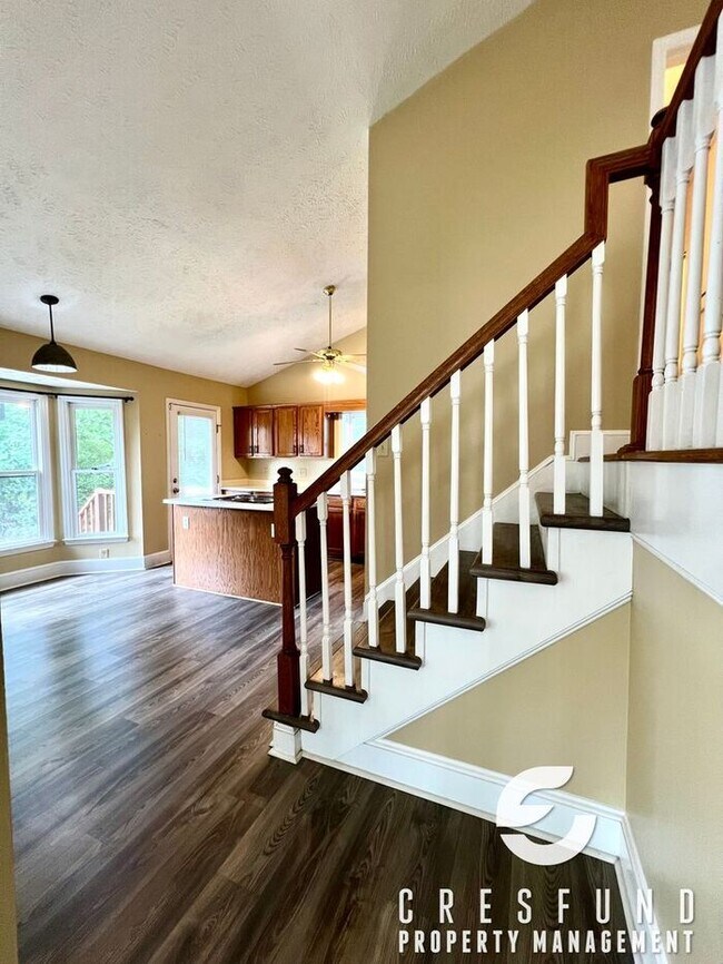 Building Photo - Waterview 3BR 2Bath Off Ramsey Street