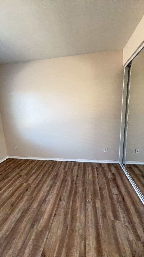 Building Photo - 3 BEDROOM VICTORVILLE HOME