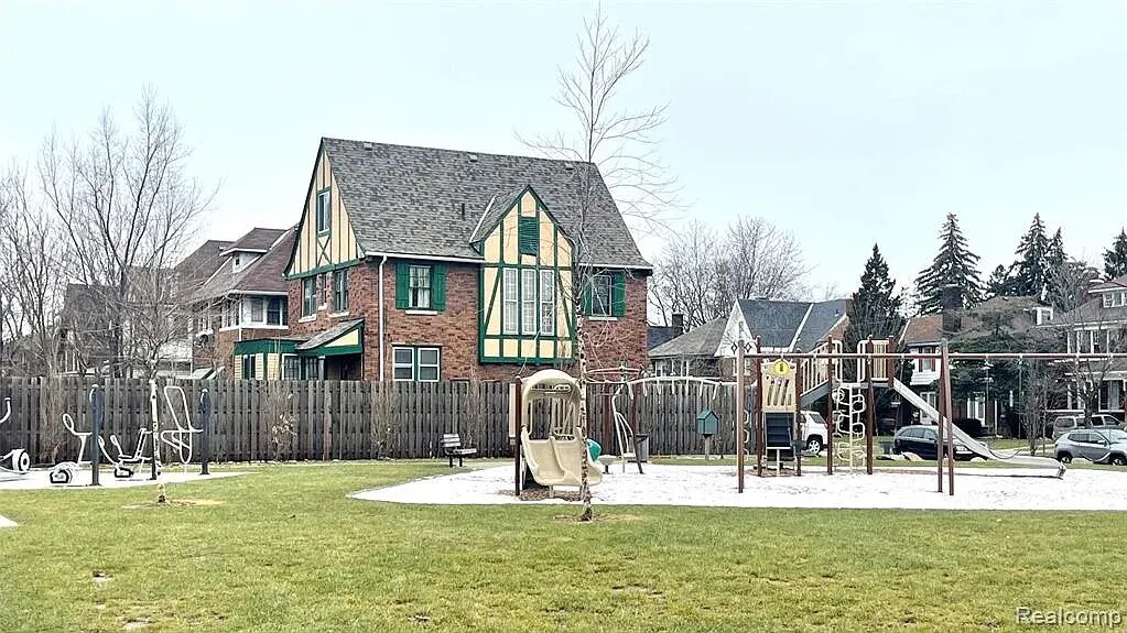 Building Photo - 1502 Virginia Park St