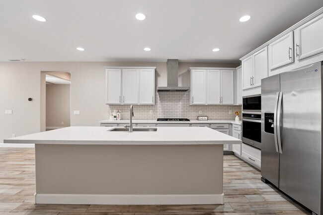 Building Photo - Luxury Kitchen + 3 Bed & Den/Office in Azure Canyon | Quartz, Gas Cooktop & More