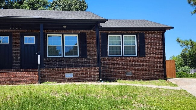 Building Photo - 1008 Brownlea Dr