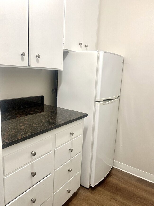 Interior Photo - 700 E Mercer