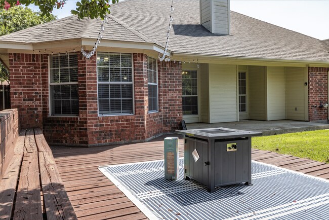 Building Photo - 2524 Coffey Dr