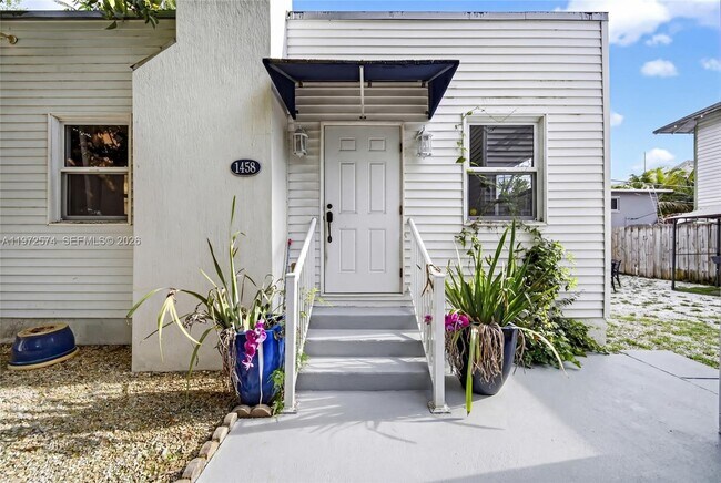 Building Photo - 1460 NW 2nd St